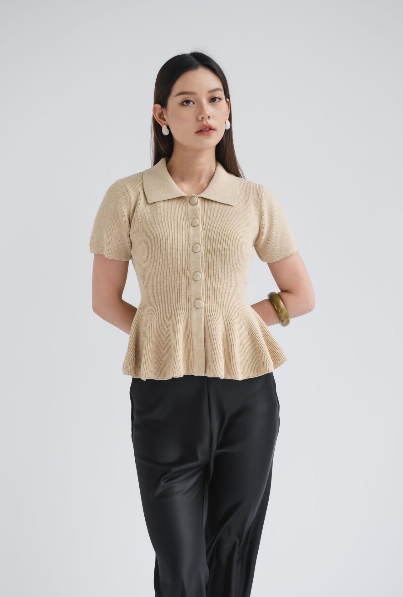 Zuri Polo Peplum Top | Cream