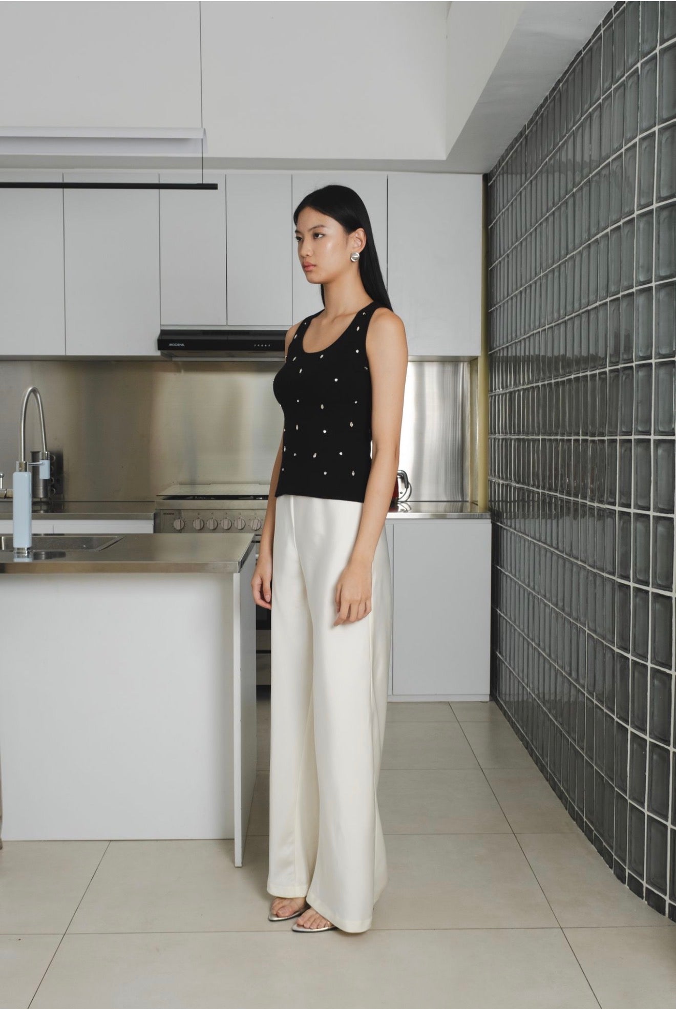 Ease Tanktop | Black Beads