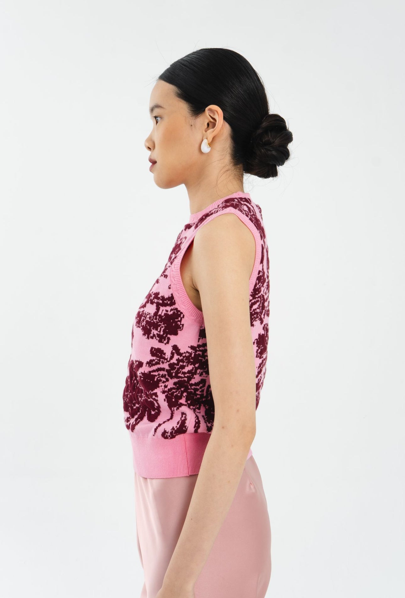 Elle Knit Vest | Maroon