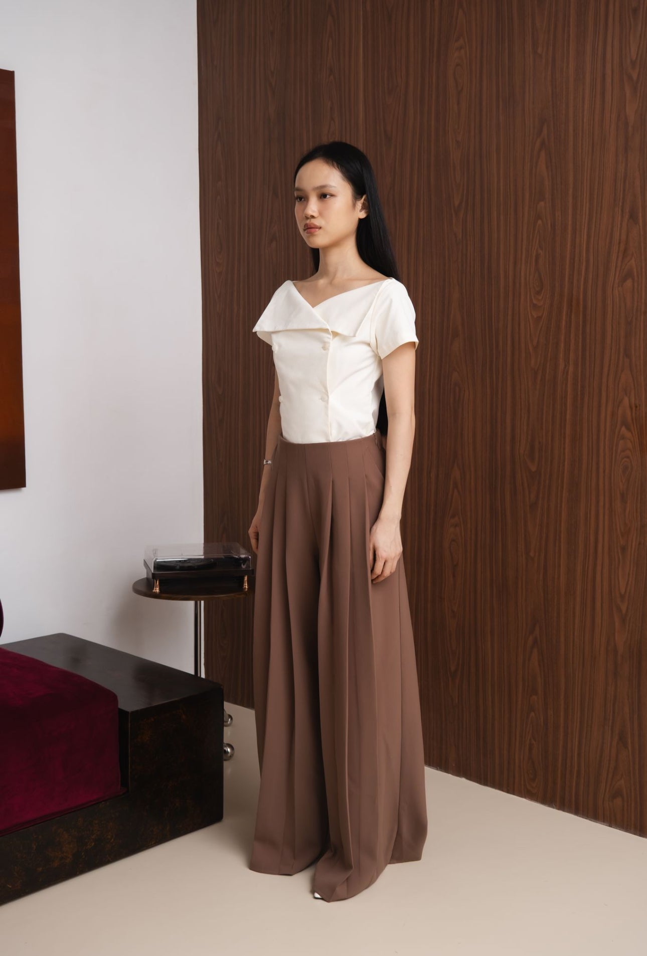 Zudith High Waisted Pleated Pants | Brown