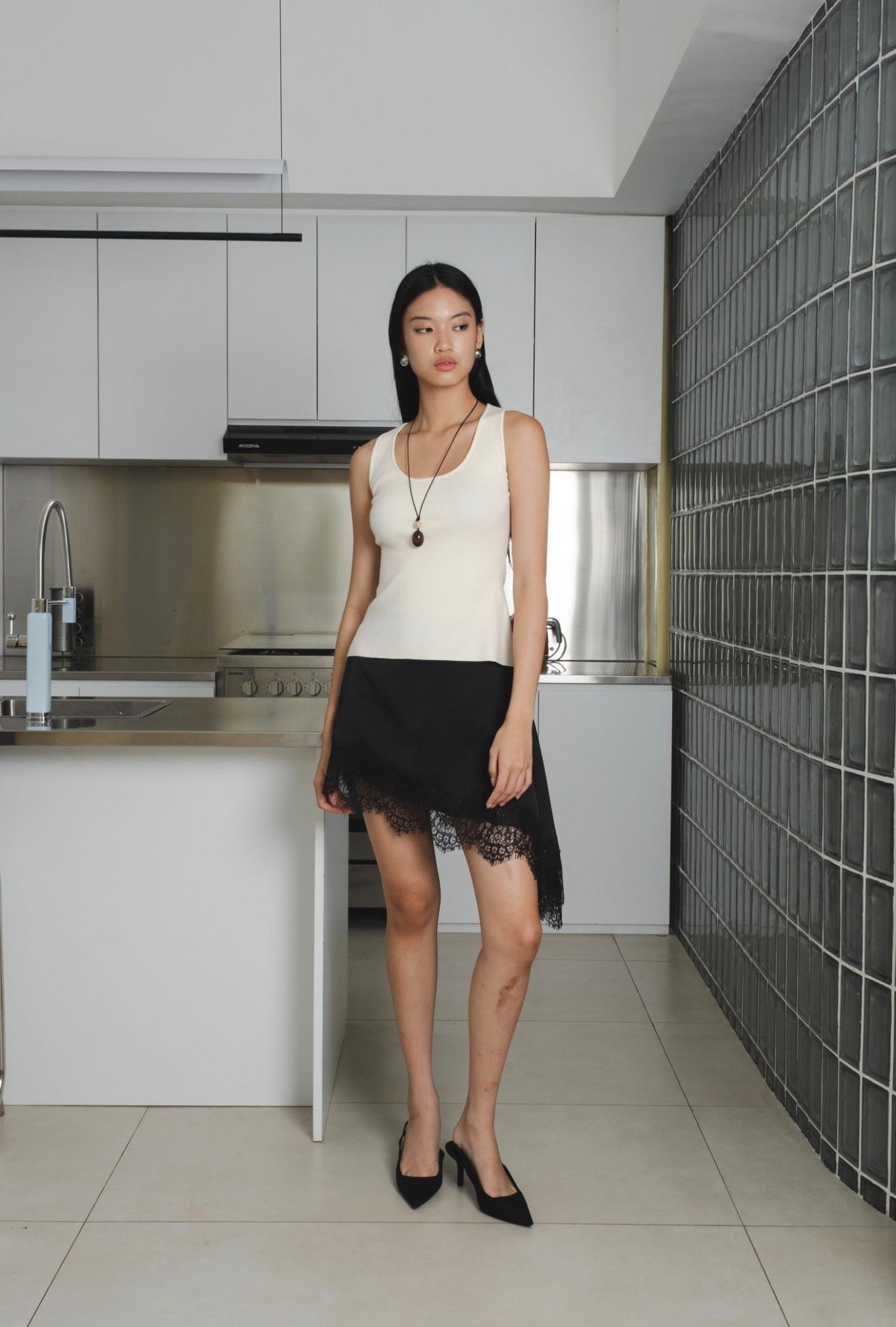 Ease Tanktop | White Plain