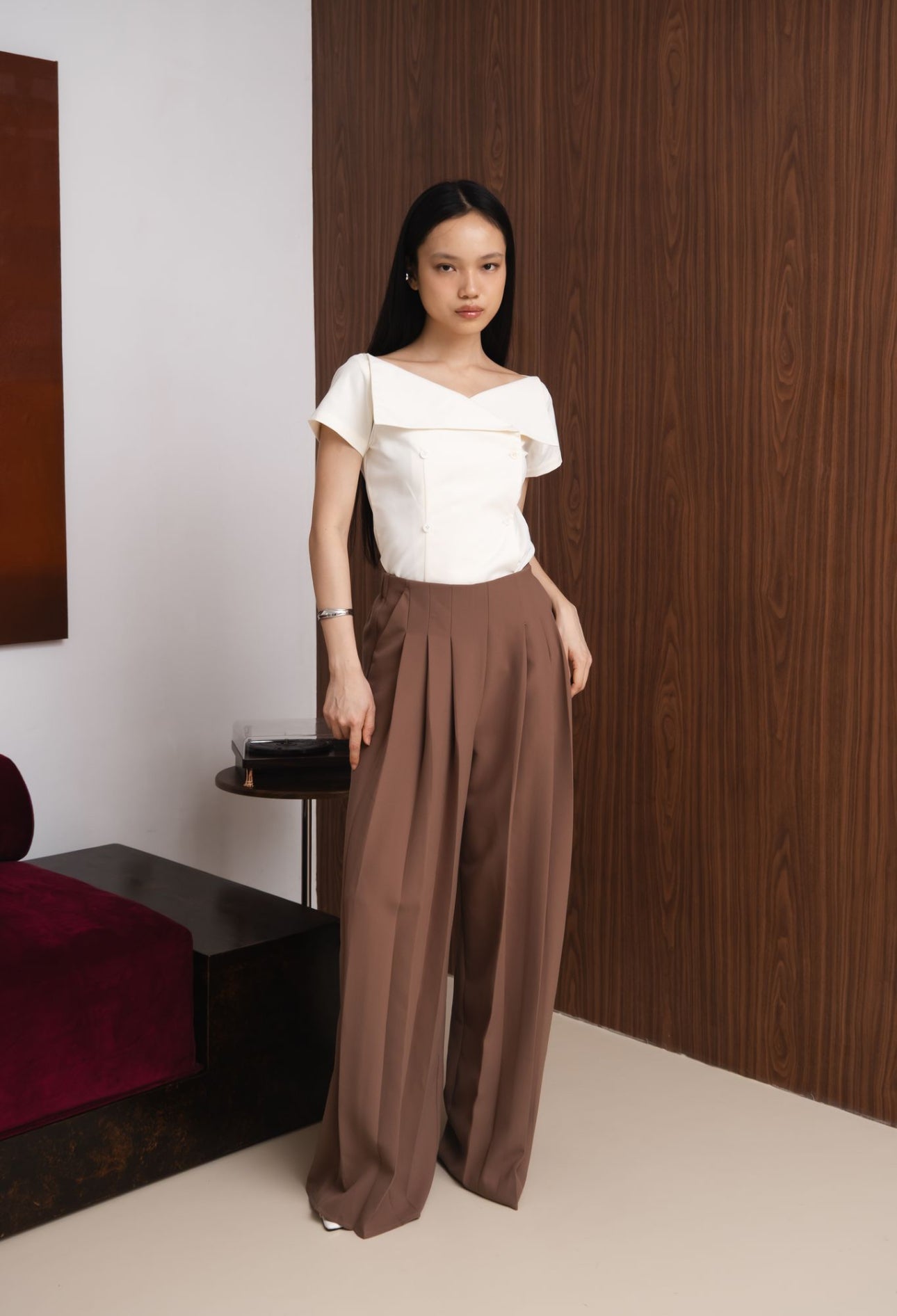 Zudith High Waisted Pleated Pants | Brown